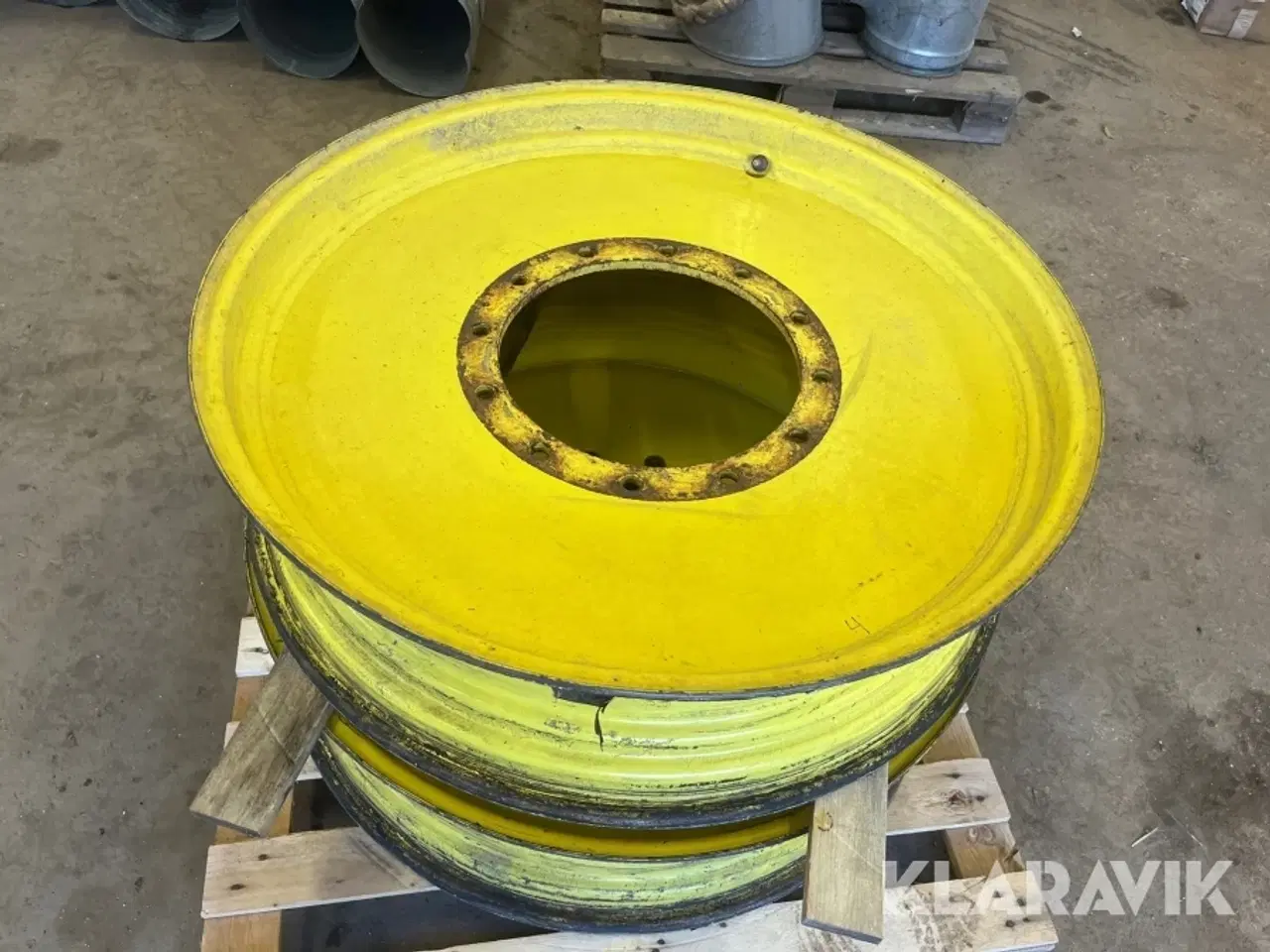 Billede 2 - Fælge og Fælgplader  4 styk 38"