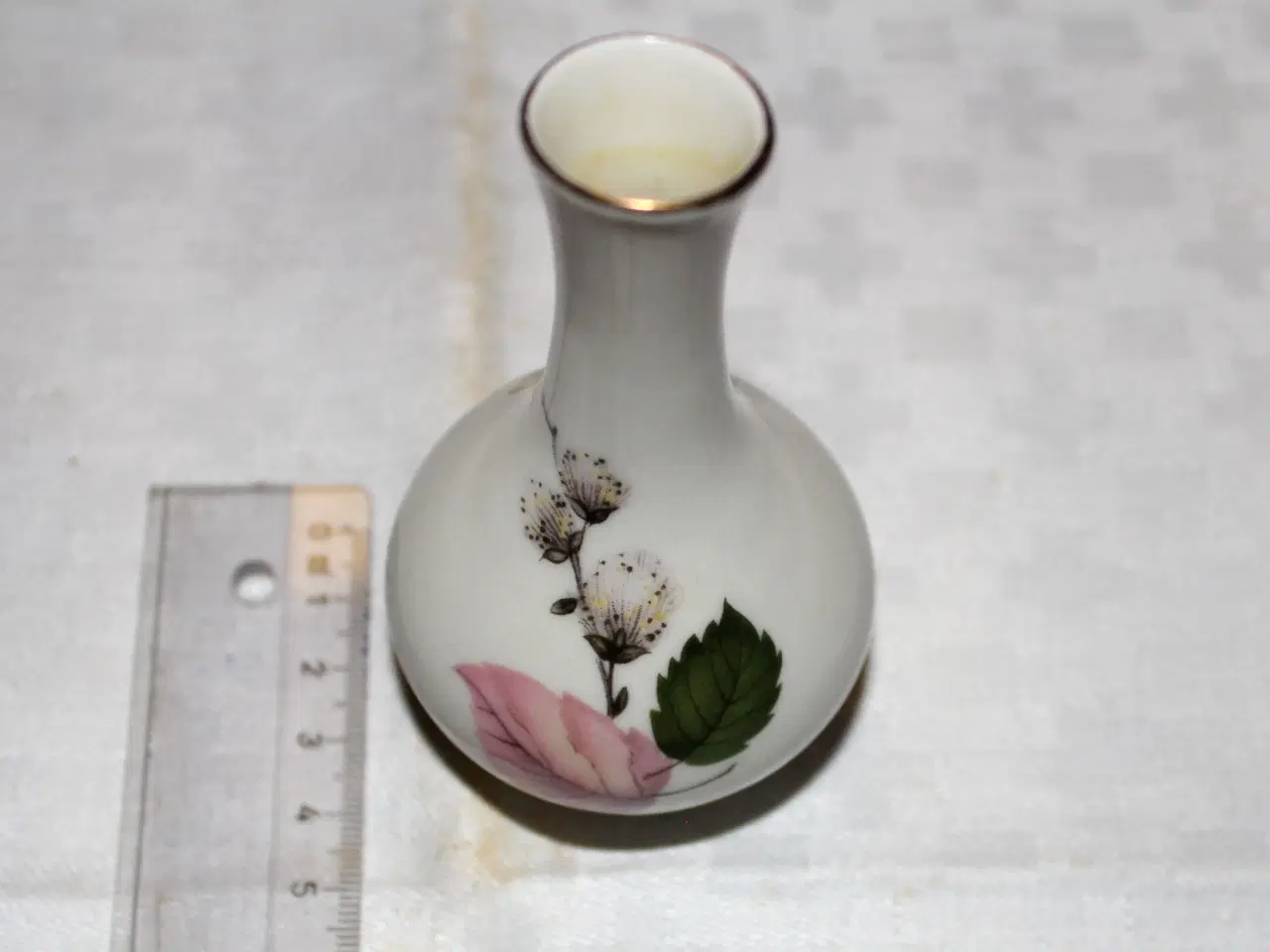 Billede 1 - Vase i porselæn   (022)