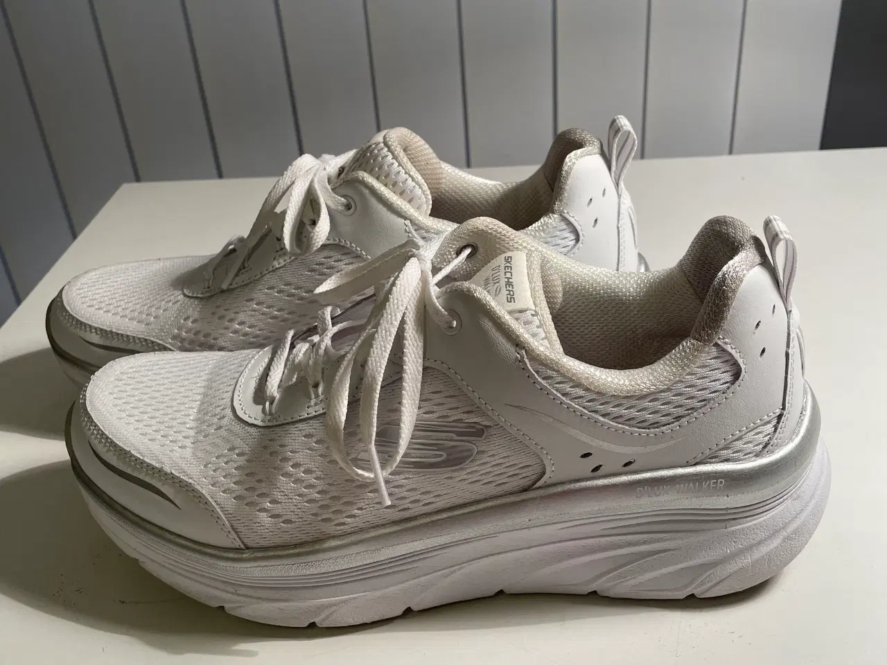 Billede 2 - Sketcher, str. 39, D’Lux Walker, Air-cooled. 
