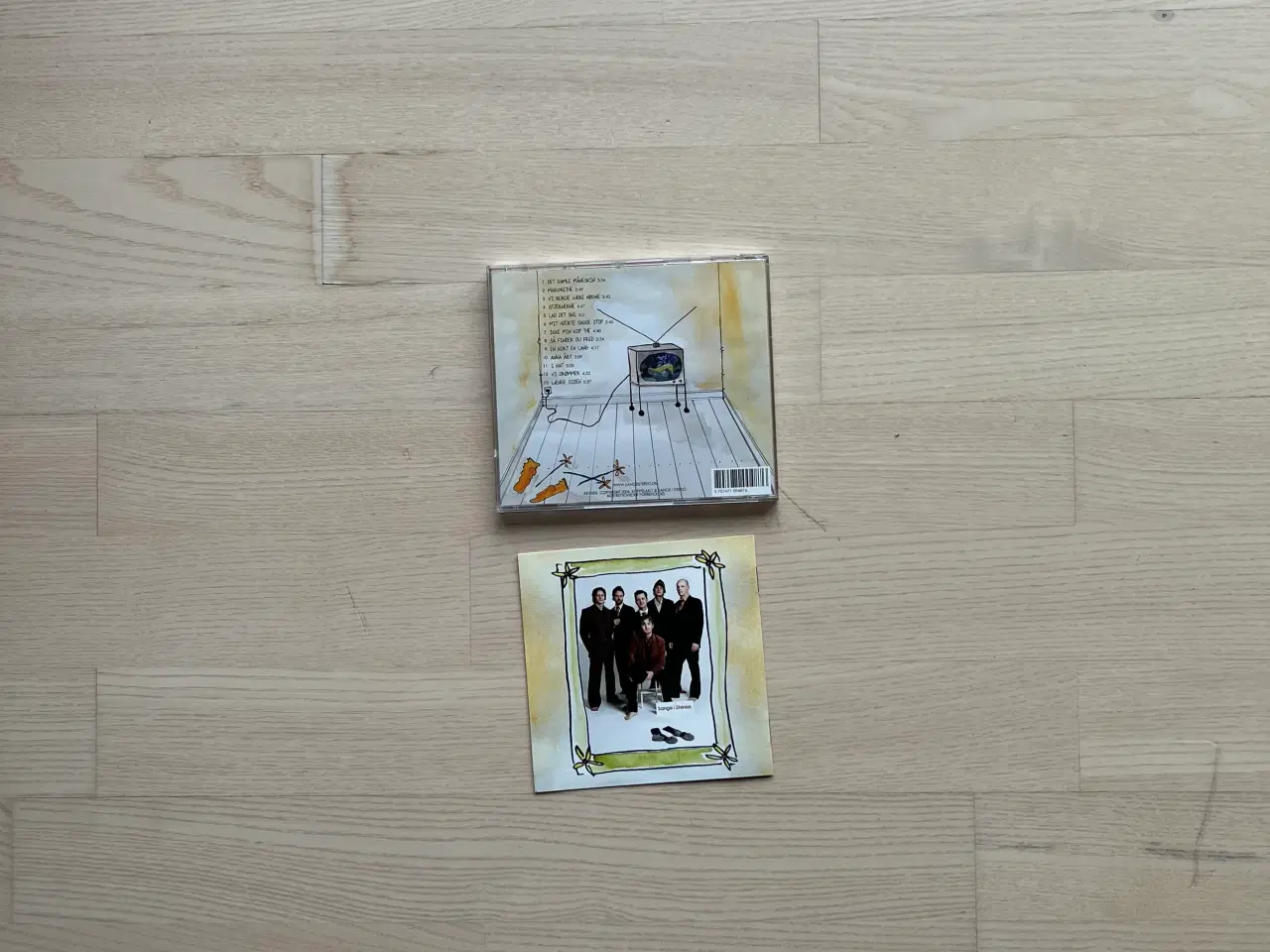 Billede 2 - Vi burde være nøgne af Sange I Stereo