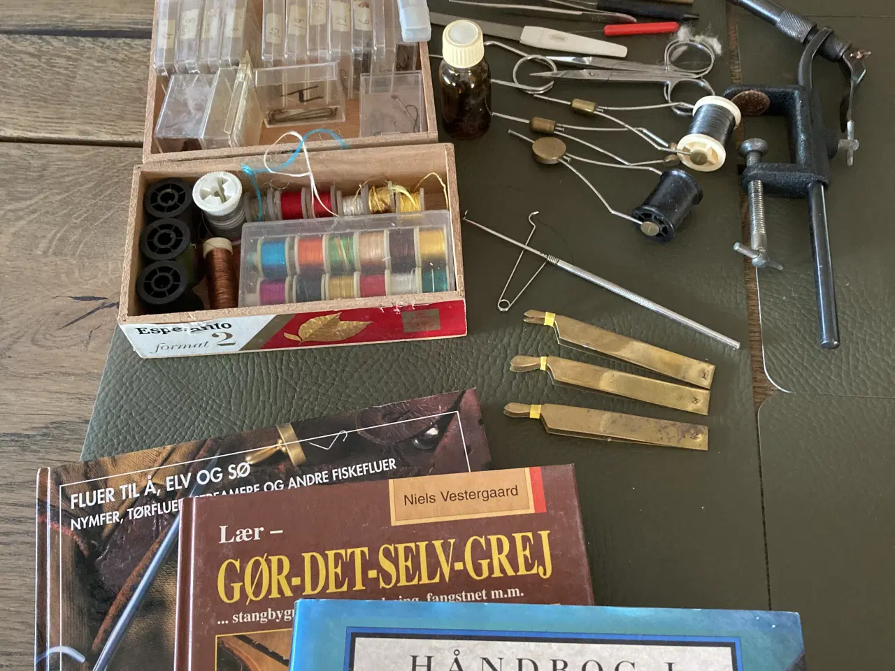 Billede 1 - Fluebinding/fiskeri for begyndere 