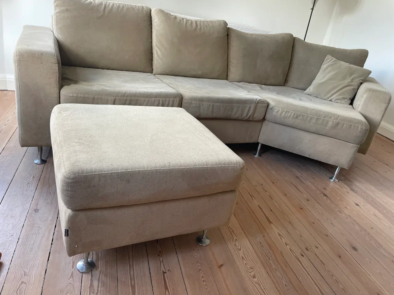 Billede 3 - Sofa med hjørne og puf