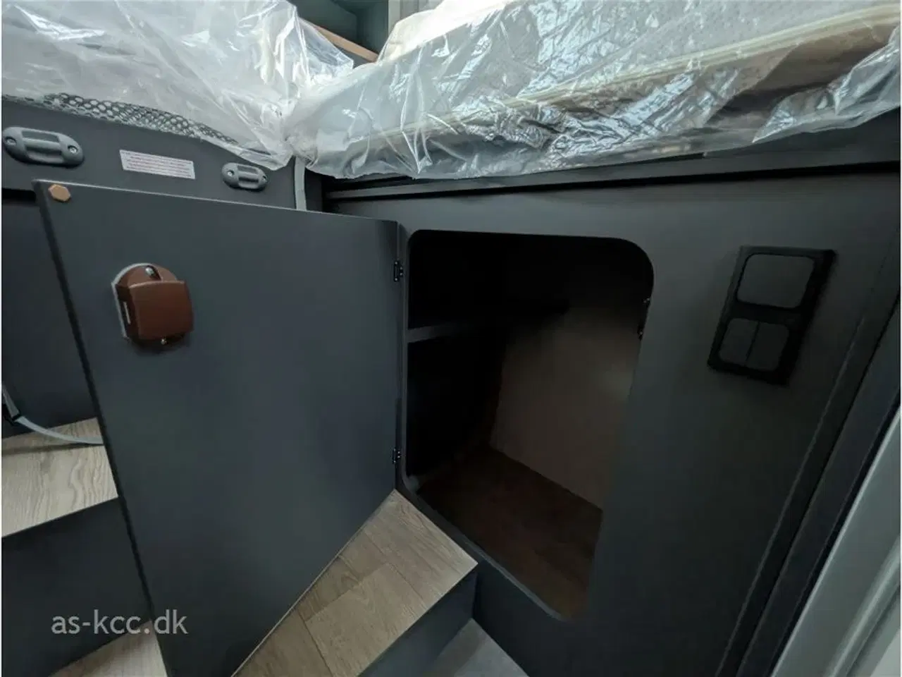 Billede 18 - 2026 - Laika Kosmo H 1409