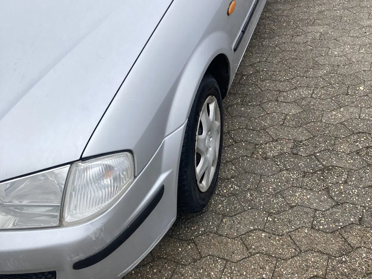 Billede 4 - Mazda 323 F nysynet