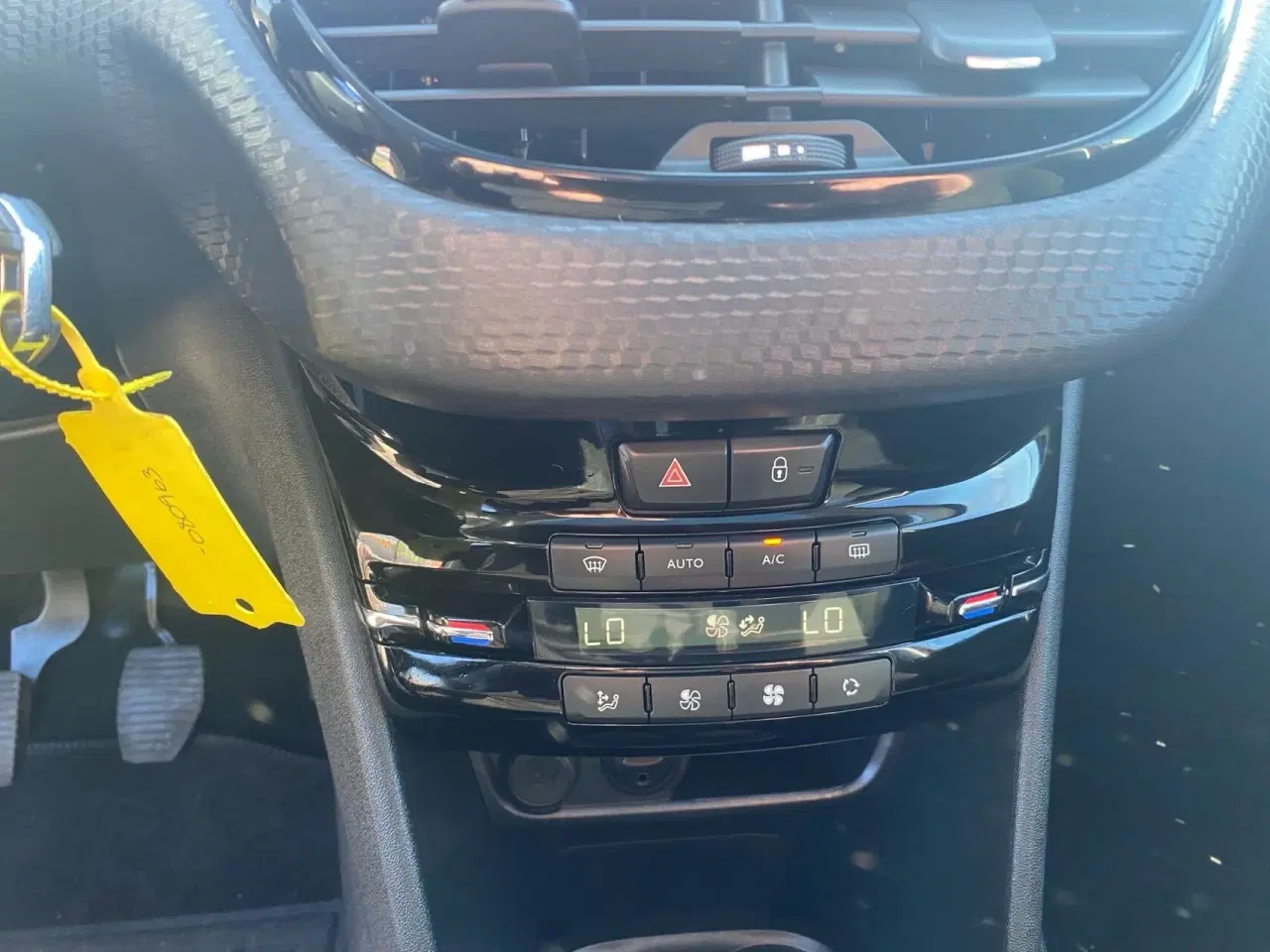 Billede 14 - Peugeot 208 1,6 BlueHDi Allure Sky 100HK 5d