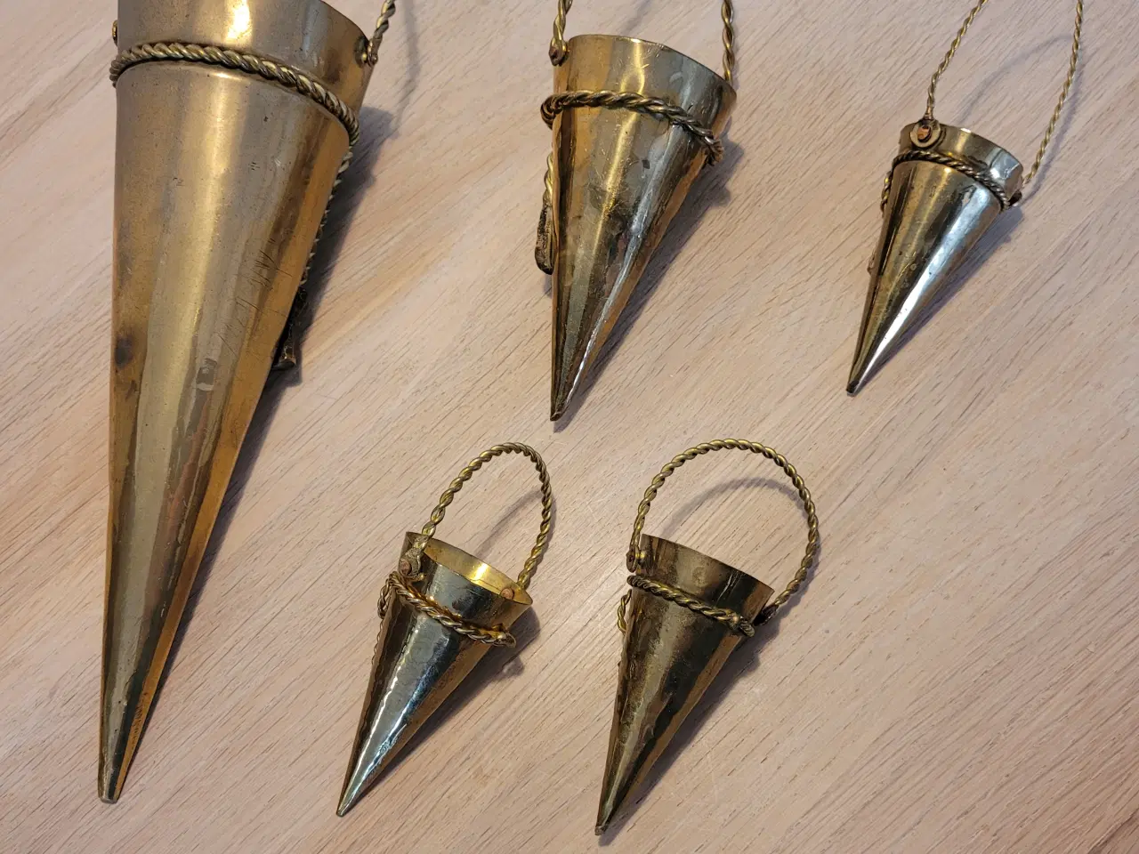 Billede 2 - Gamle messing kræmmerhuse 5 stk.