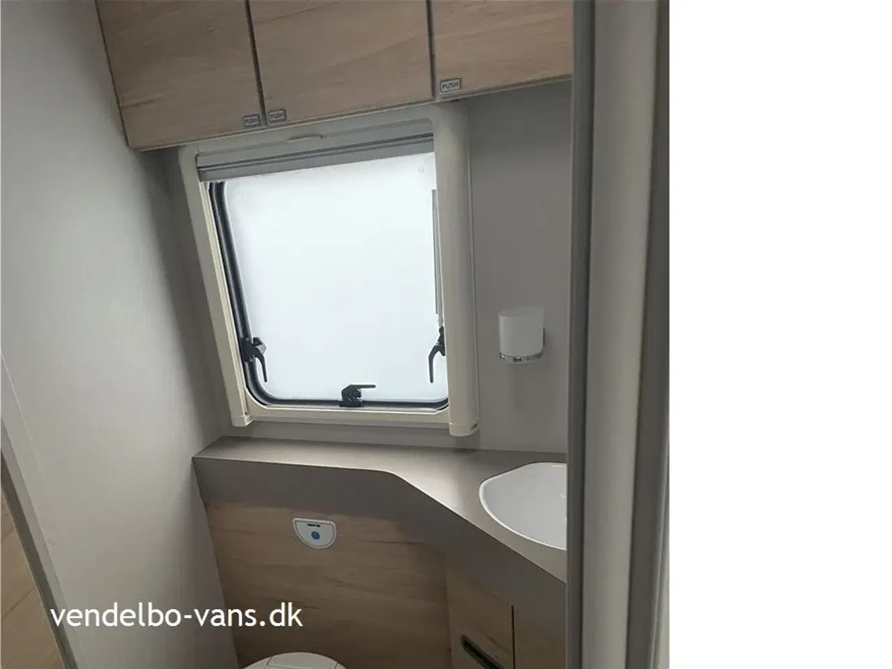 Billede 15 - 2023 - Dethleffs Pulse Classic T 7051 EB   Luksuriøs camper med enkeltsenge og stor garage