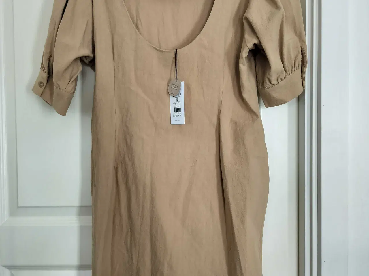 Billede 2 - 62 stk nyt tøj med mærker på. 