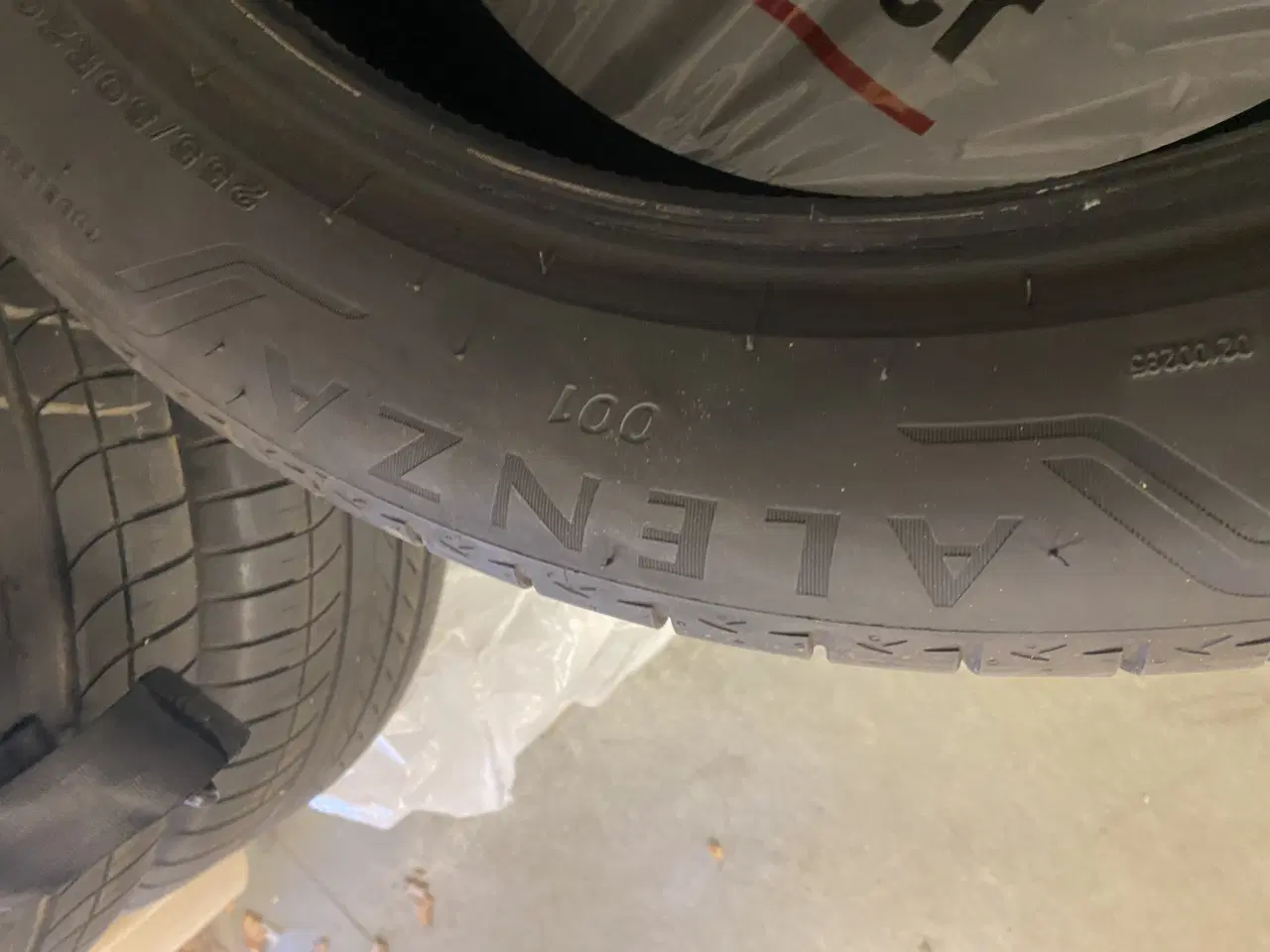Billede 2 - 20” sommerdæk Bridgestone Alenza 001