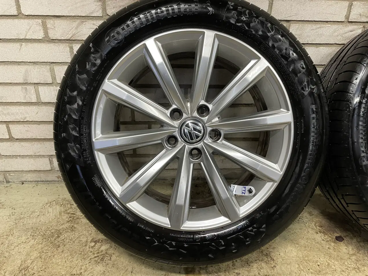 Billede 3 - 17 VW Passat 215/55r17 Ref.101 sommer