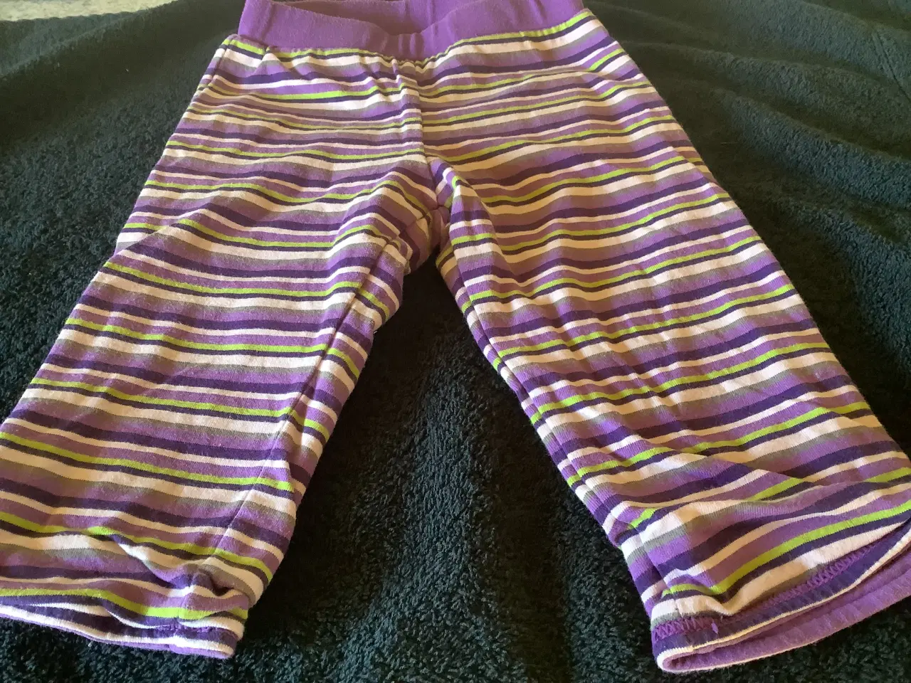 Billede 3 - Helt nye. 2 par bukser Friends str. 68 pige