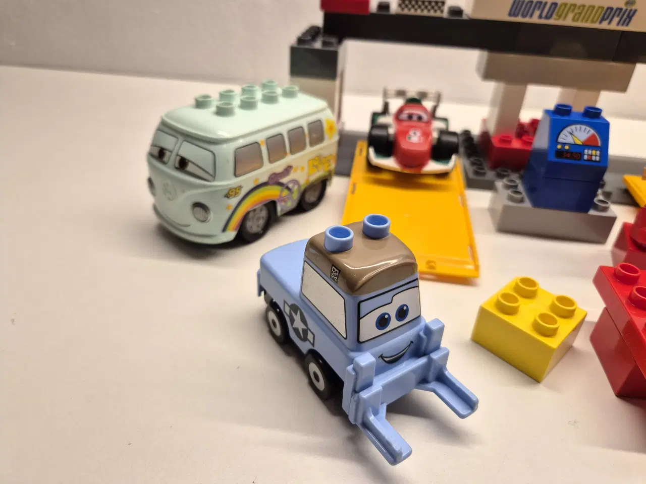 Billede 2 - Duplo Disney Pit Stop