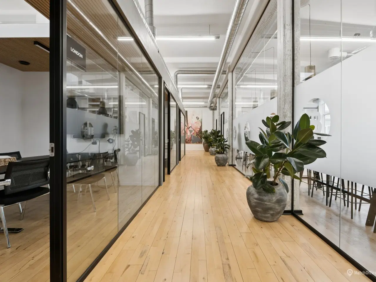 Billede 1 - Flot og lyst kontorlejemål i rå. industrielle rammer tæt på City