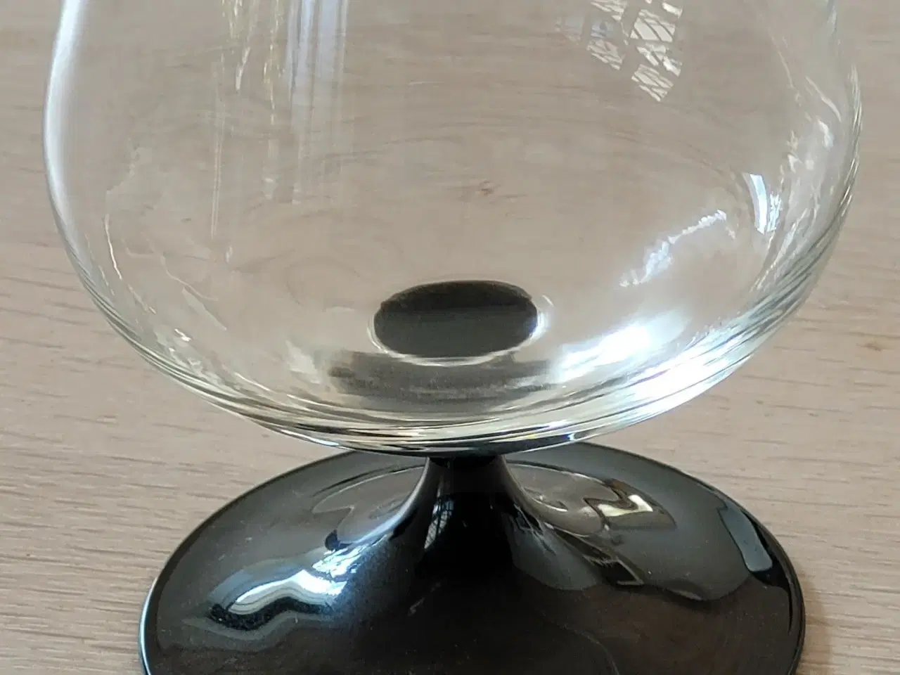 Billede 2 - Glas med sort fod