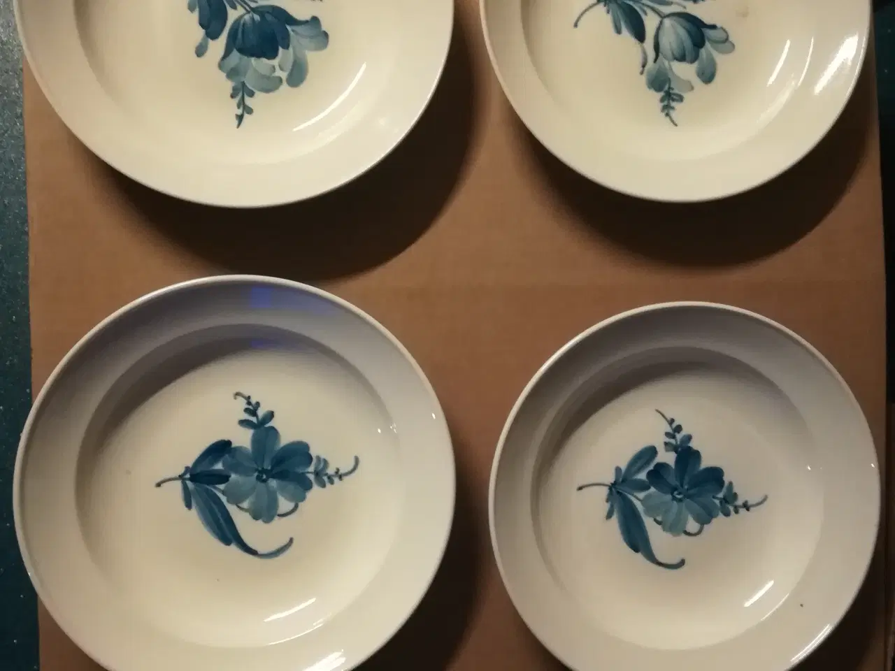 Billede 1 - Porcelæn BLÅ BLOMST