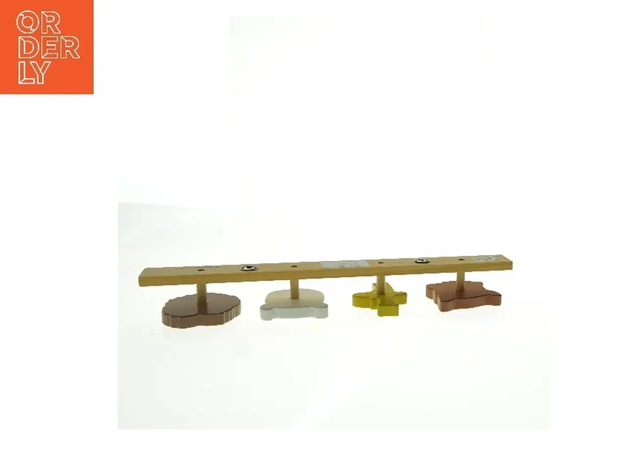 Billede 2 - Børneknagerække fra Bloomingville (str. 47 x 8 cm)