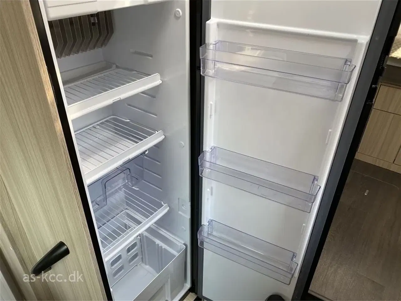 Billede 23 - 2021 - Sun Living S 75 SC   Sunl Living Autocamper med  fritstående dobbeltseng