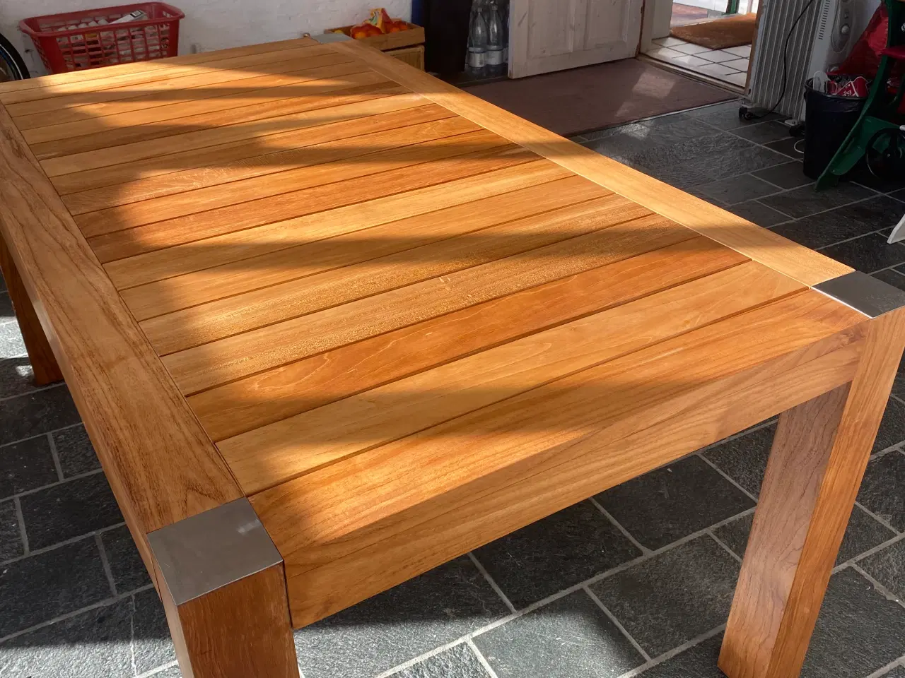 Billede 5 - Gedigent Havebord massiv Teaktræ