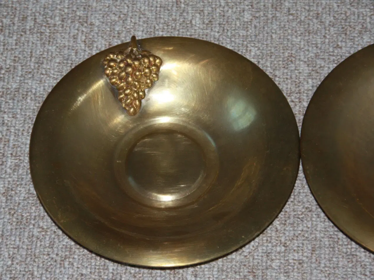 Billede 2 - Messing skål / platte diam 25 cm pris for 2 stk.