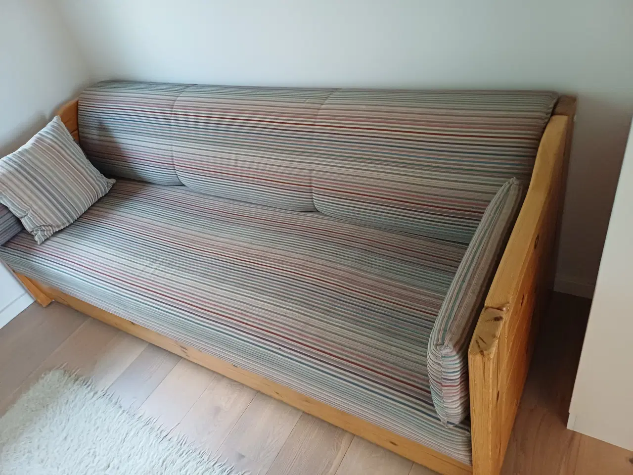 Billede 1 - Dobbelt sovesofa, madrasmål 160 x 200