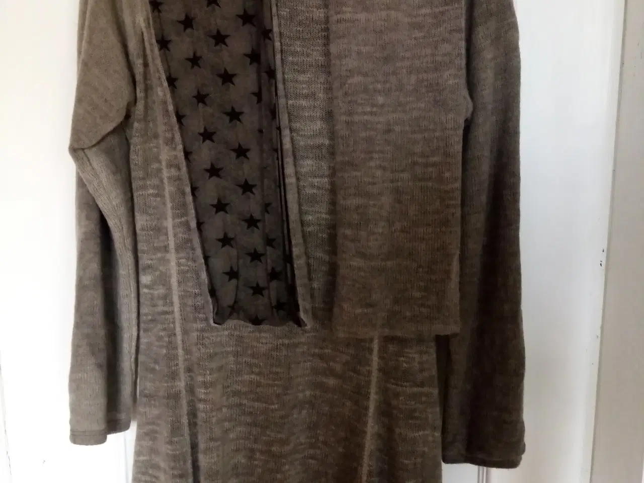 Billede 1 - Sweater kjole sælges pga pladsmangel/flytning