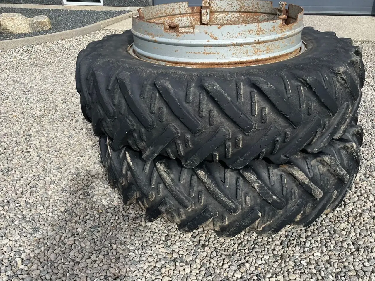 Billede 3 - Dual 16.9R38 16.9R38 med DUAL ring system med 5 låse pr fælg