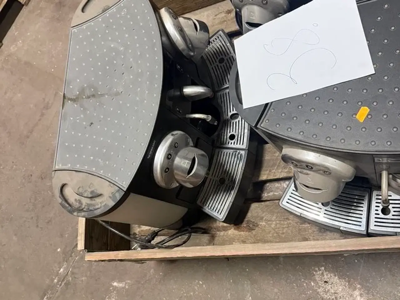 Billede 3 - Nespresso prof. 2 komplette kaffemaskiner. 1 reserve.  (MOMSFRI)