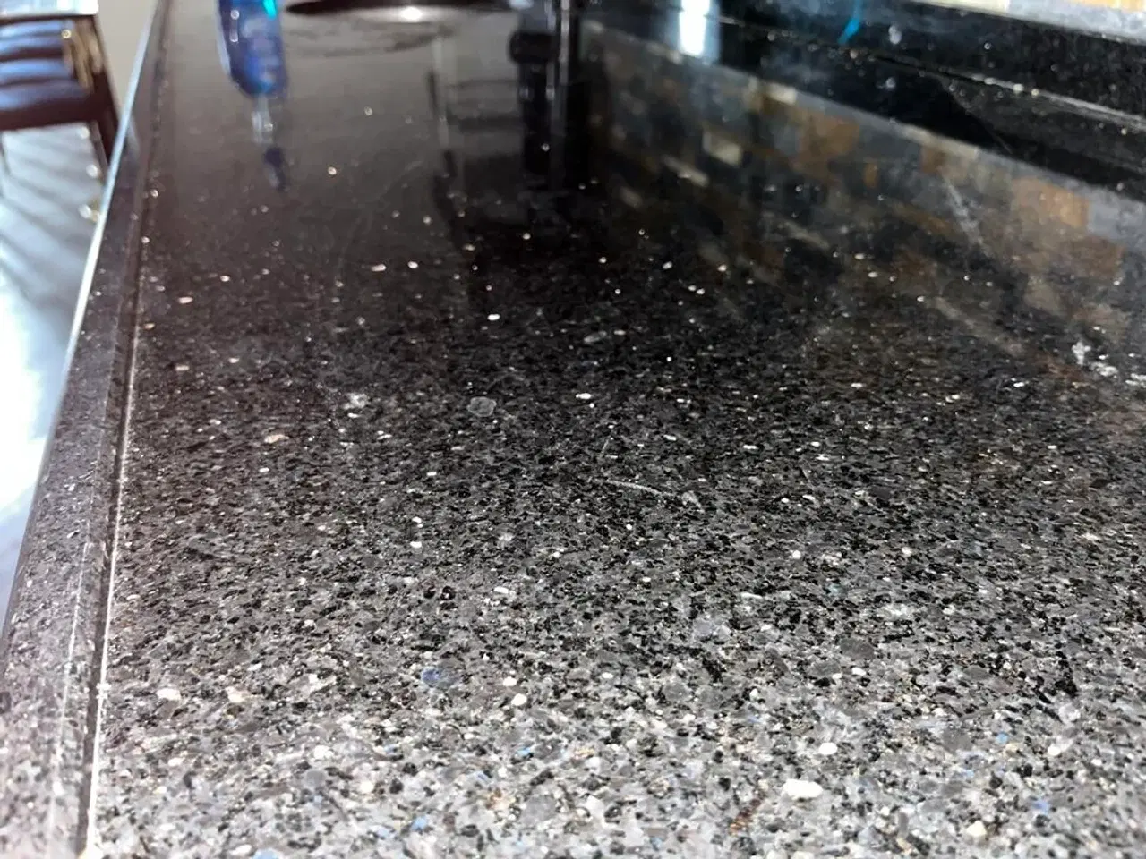 Billede 4 - Disk m. 2. Stk. Vaske stationer og 2. Stk underskabe