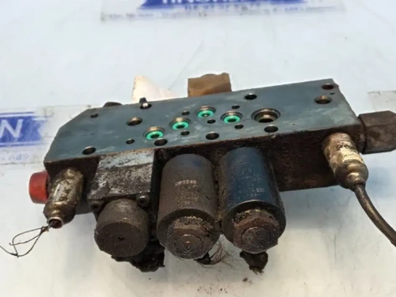 Billede 10 - Valtra  S394   Ventil   G954100600011