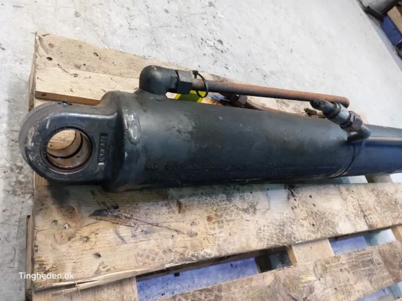 Billede 6 - New Holland LB110 Cylinder 85800830