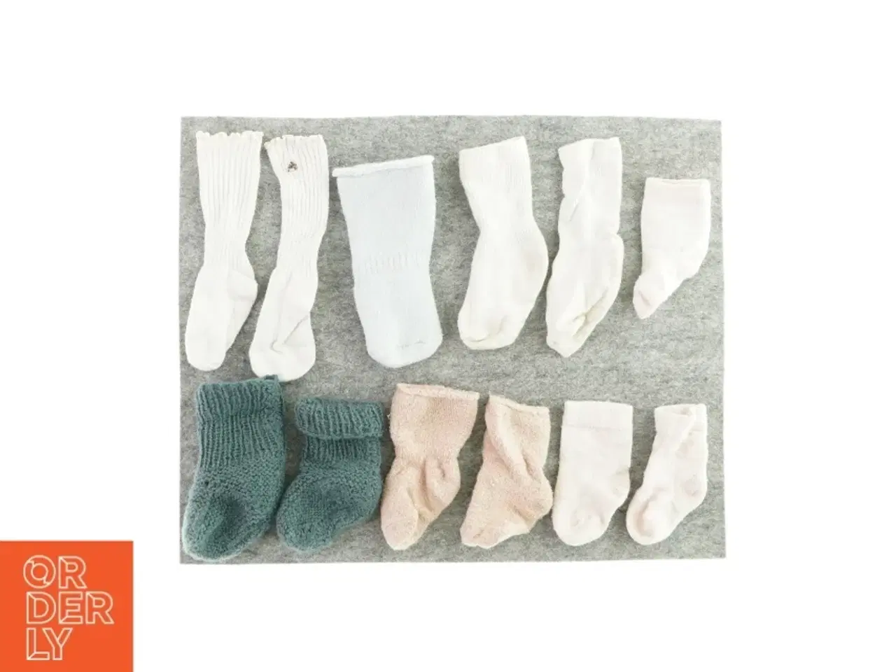 Billede 1 - 5 par sokker og 2 løse  (str. ca. 6 mdr)