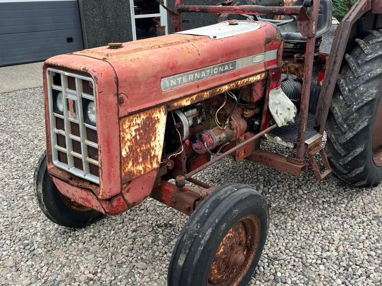 Billede 9 - IH 444 Motor sidder fast