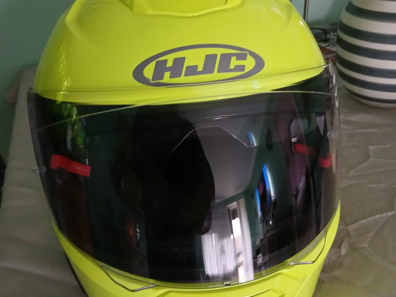 Billede 1 - Sælges  helt ny styrthjelm. 