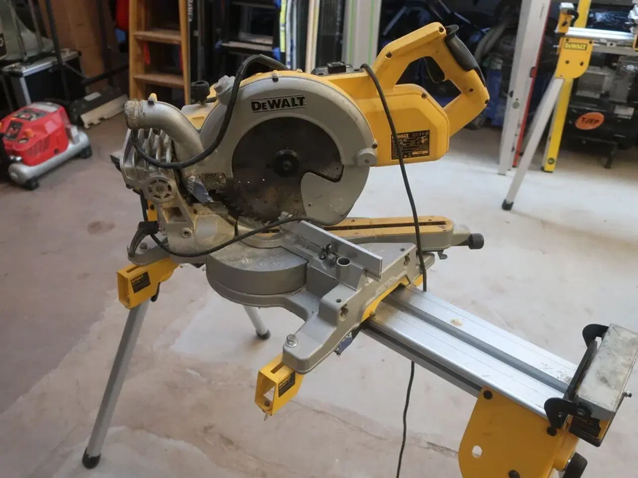 Billede 3 - Kap-/Geringssav DEWALT Model: DWS778/ DE77024 -XJ