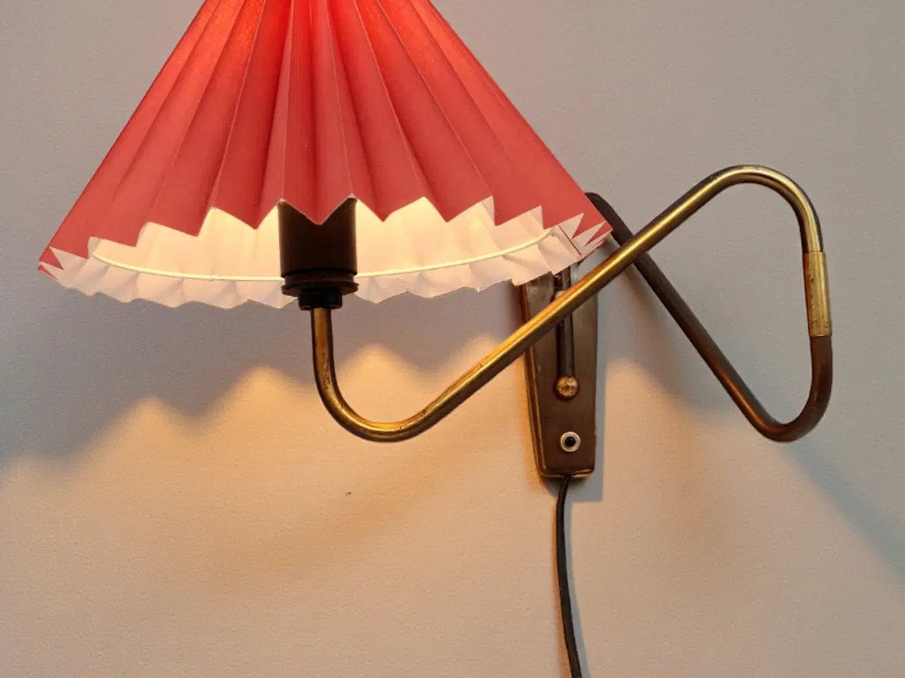 Billede 5 - Fleksibel dansk væglampe i messing 1955–60