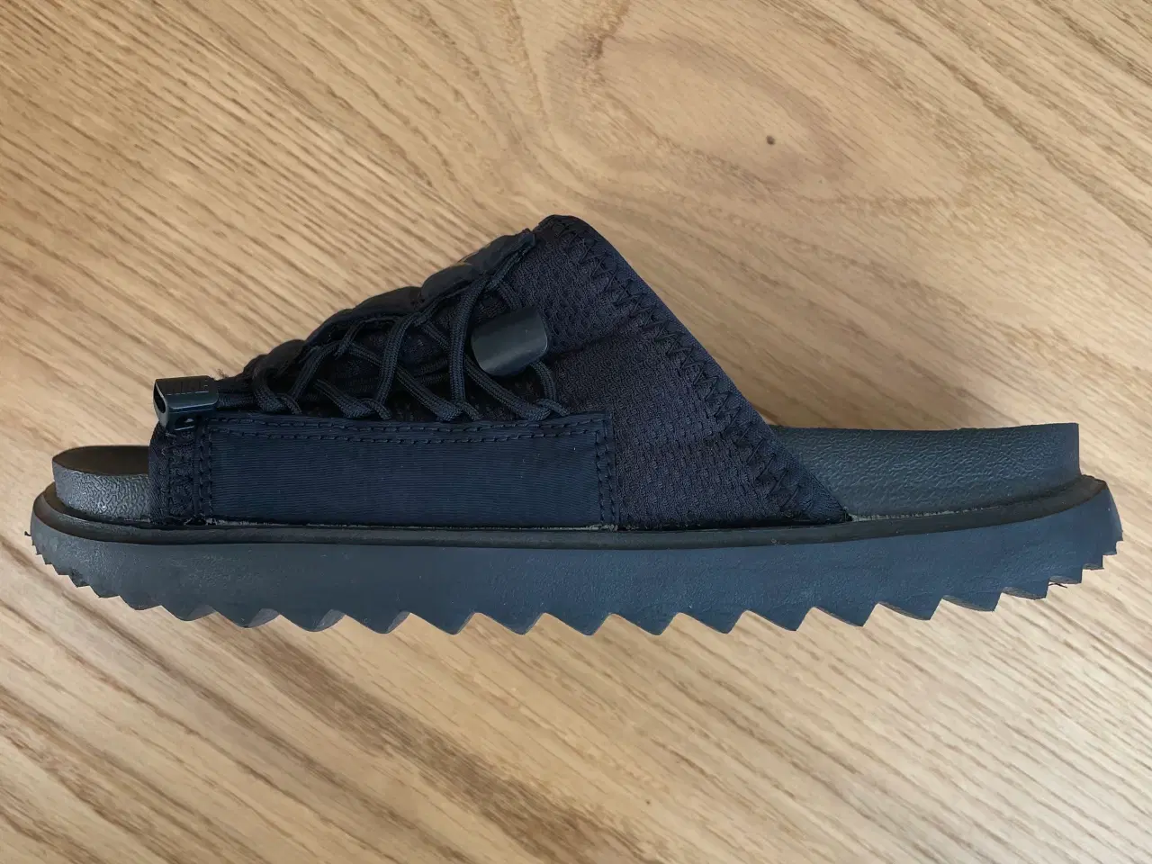 Billede 5 - Nike sorte sandaler