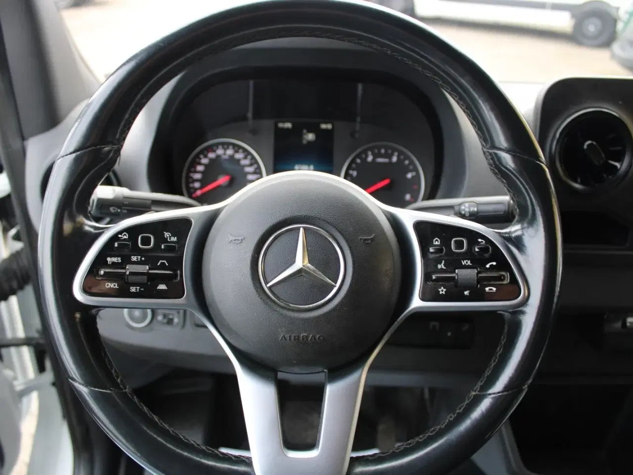 Billede 4 - Mercedes Sprinter 319 3,0 CDi Alukasse m/lift aut.