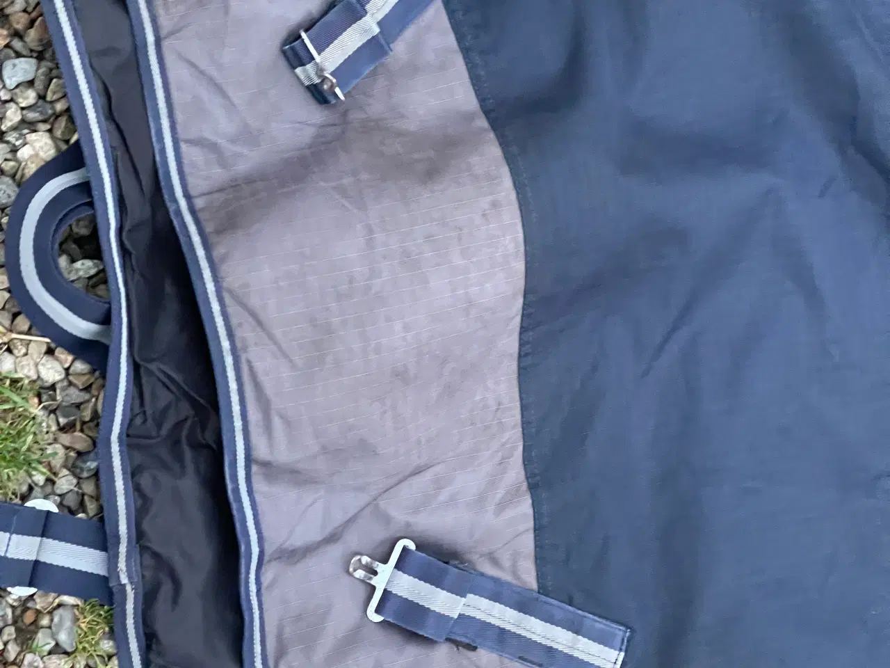 Billede 9 - Dækken med hals 