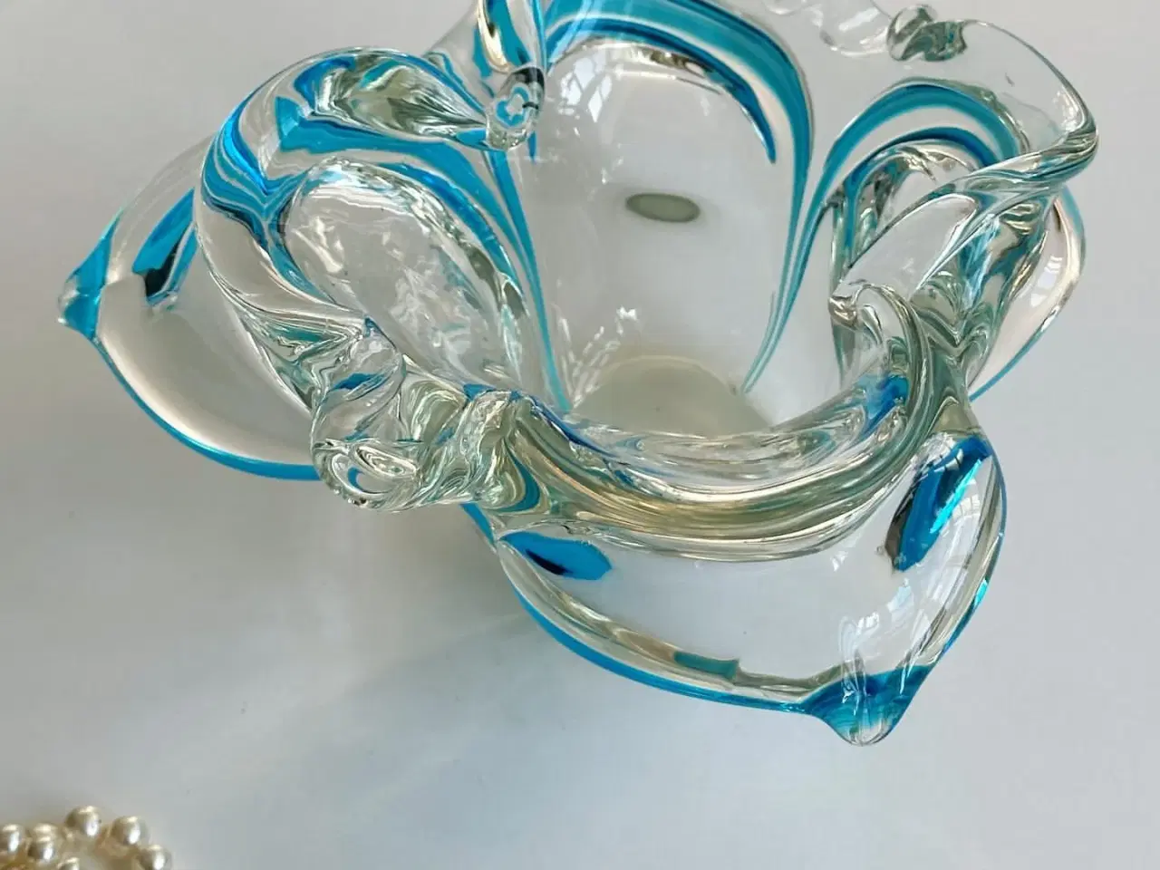 Billede 4 - Tjekkoslovakisk glasskål m blå stribe, NB
