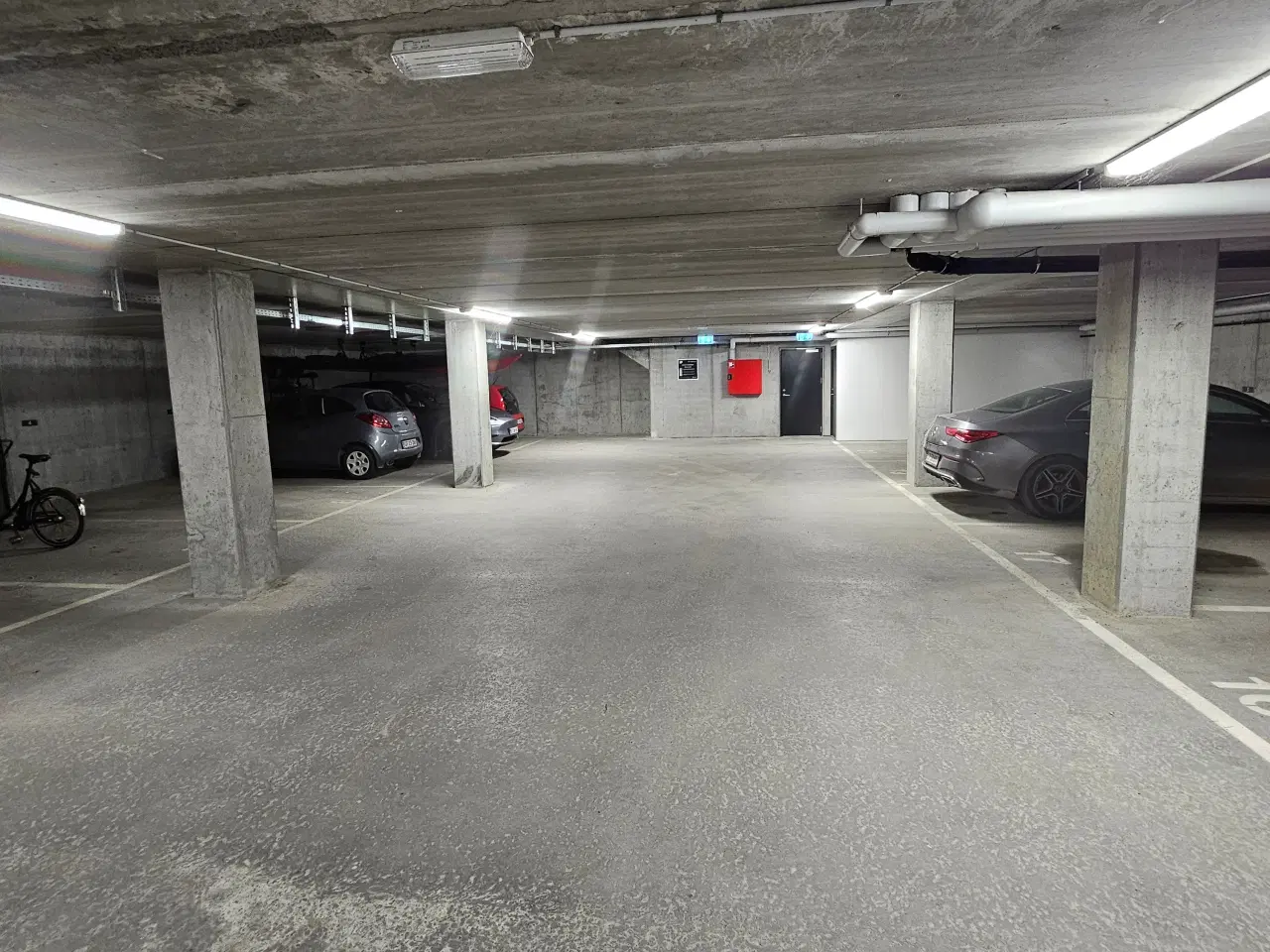 Billede 3 - Parkeringsplads til leje - Ved Amagerbanen 27A