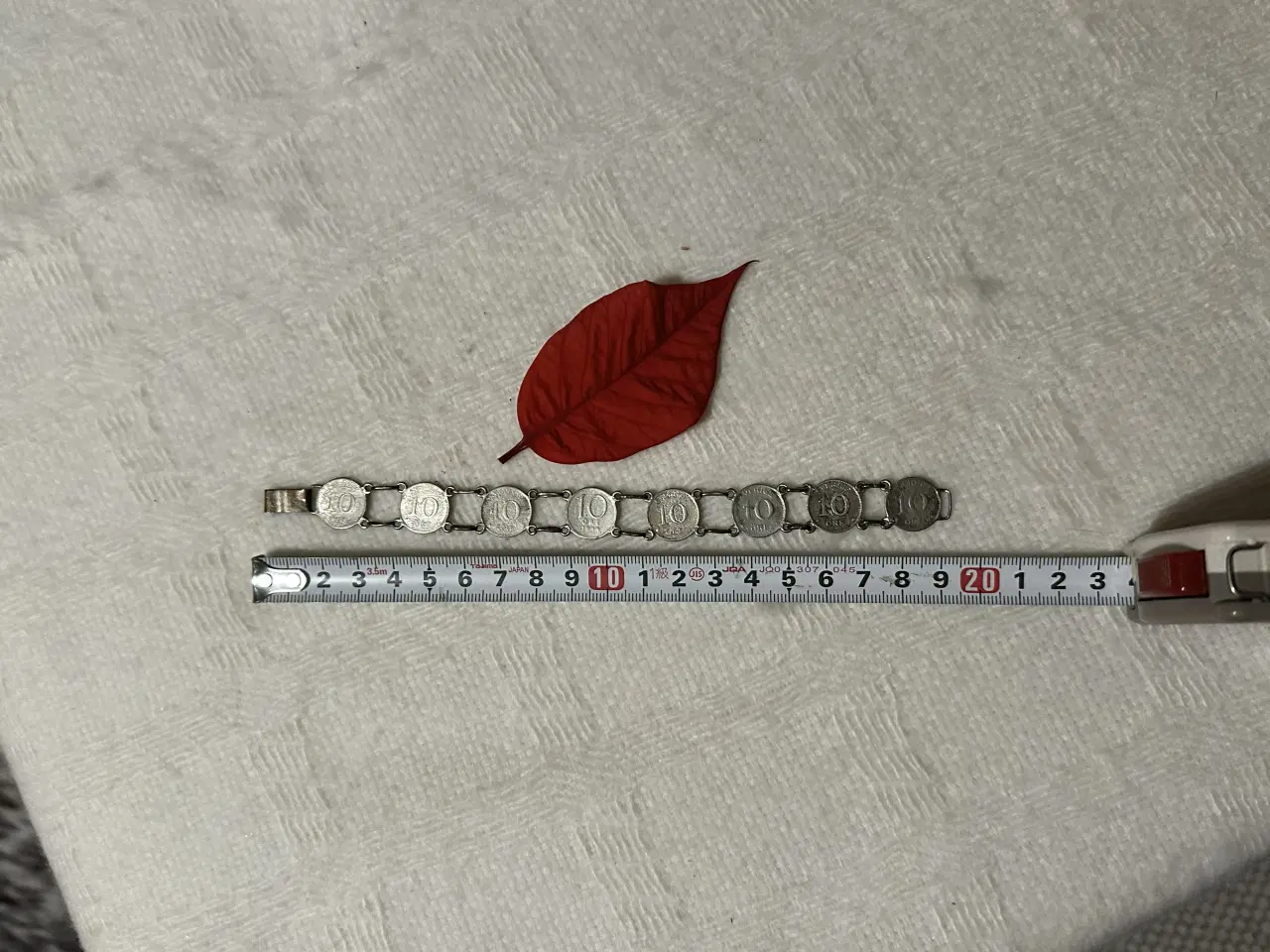 Billede 2 - Unikt sølv armbånd med gamle svenske 10 øres sølv