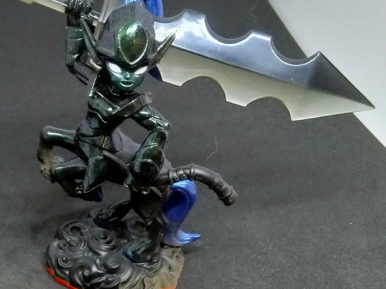 Billede 2 - Skylanders Trap Team Trap Master Knight Mare