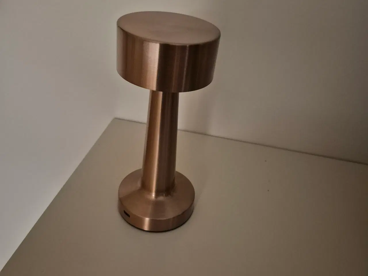 Billede 1 - Bordlampe LED med touch funktion