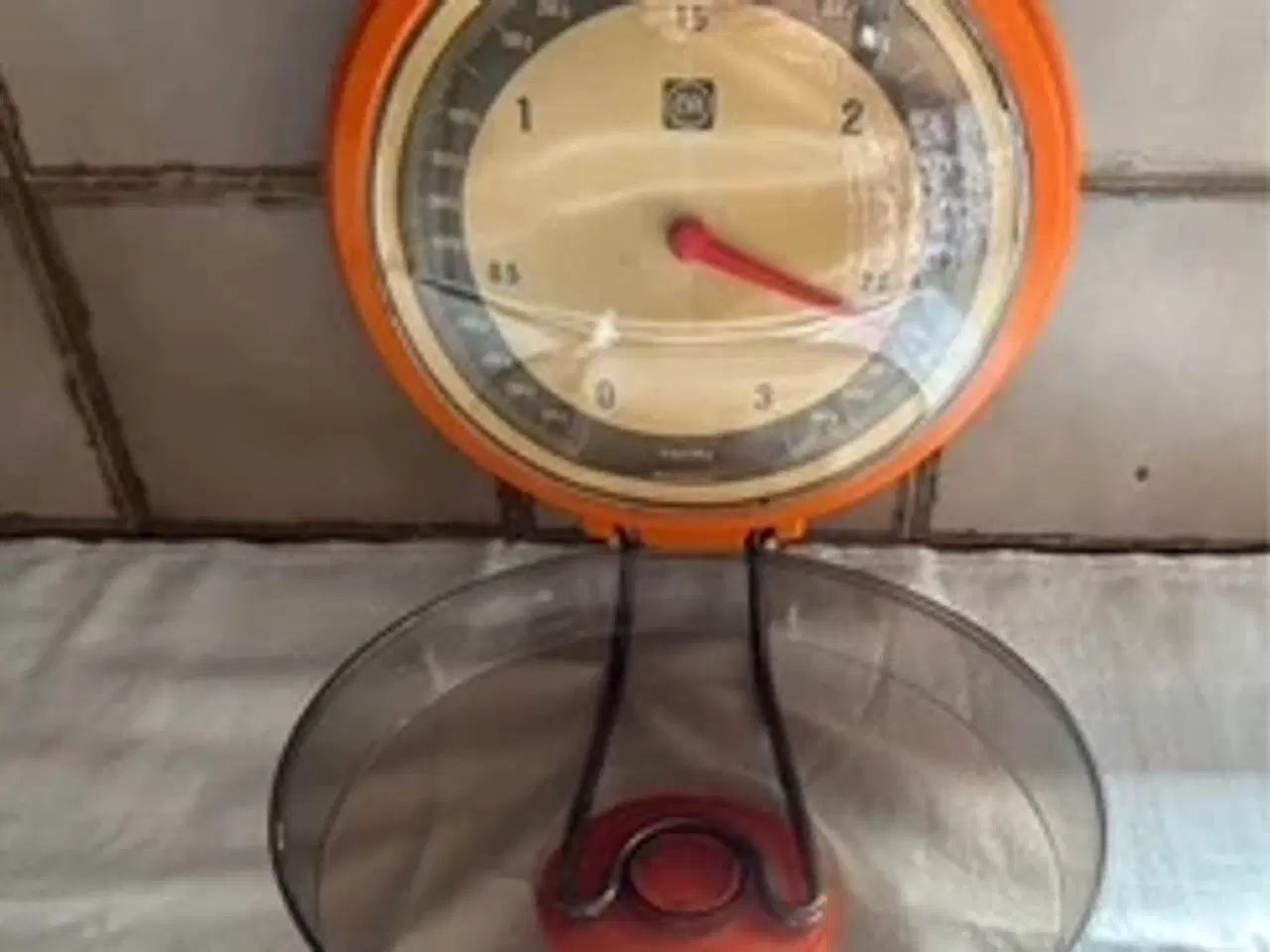 Billede 4 - brødskærer vægt dåser madopskrifter se flere foto