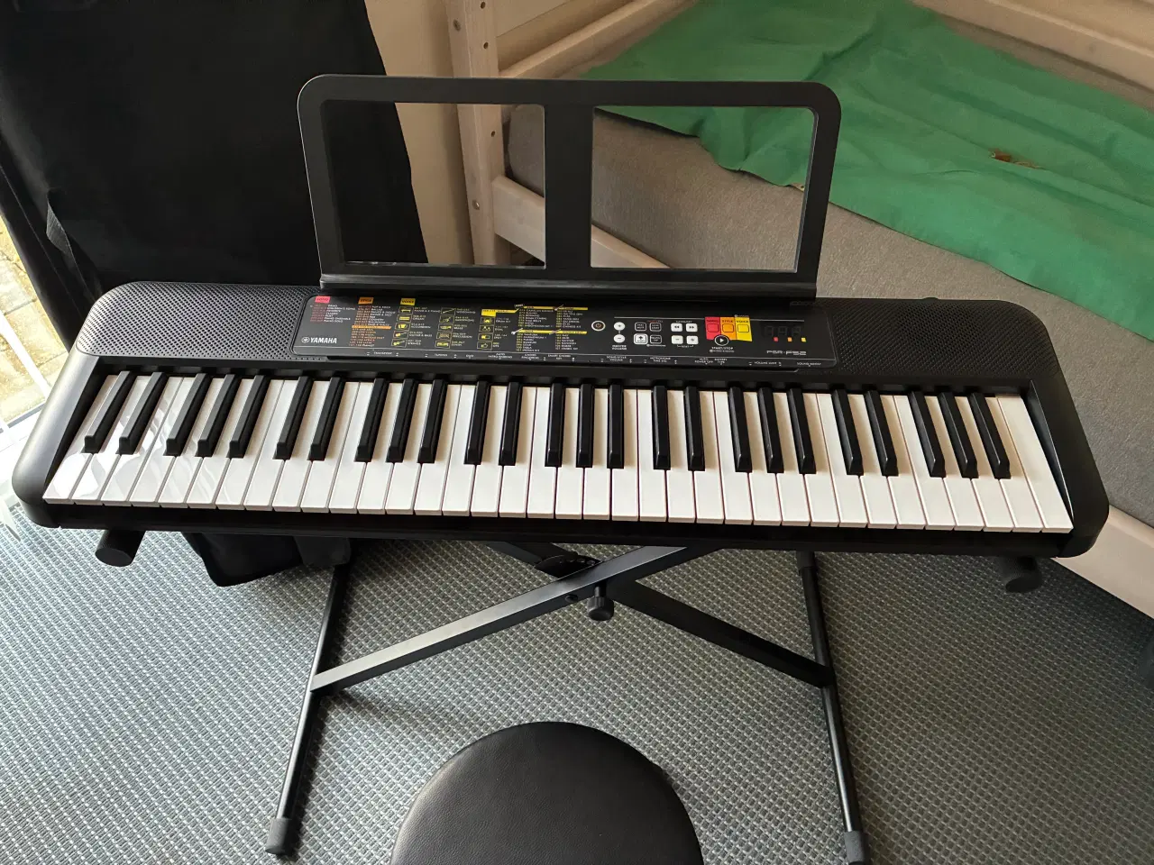 Billede 1 - Keyboard med taske, stativ og skammel