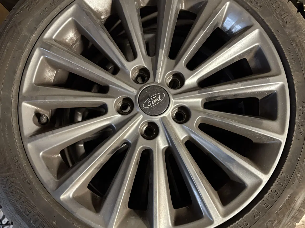 Billede 1 - Alufælge med sommerdæk. Ford Focus ST-Line 2018