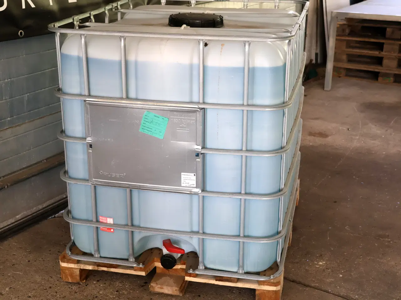 Billede 2 - 1000L Sommersprinklervæske, i palletank. 