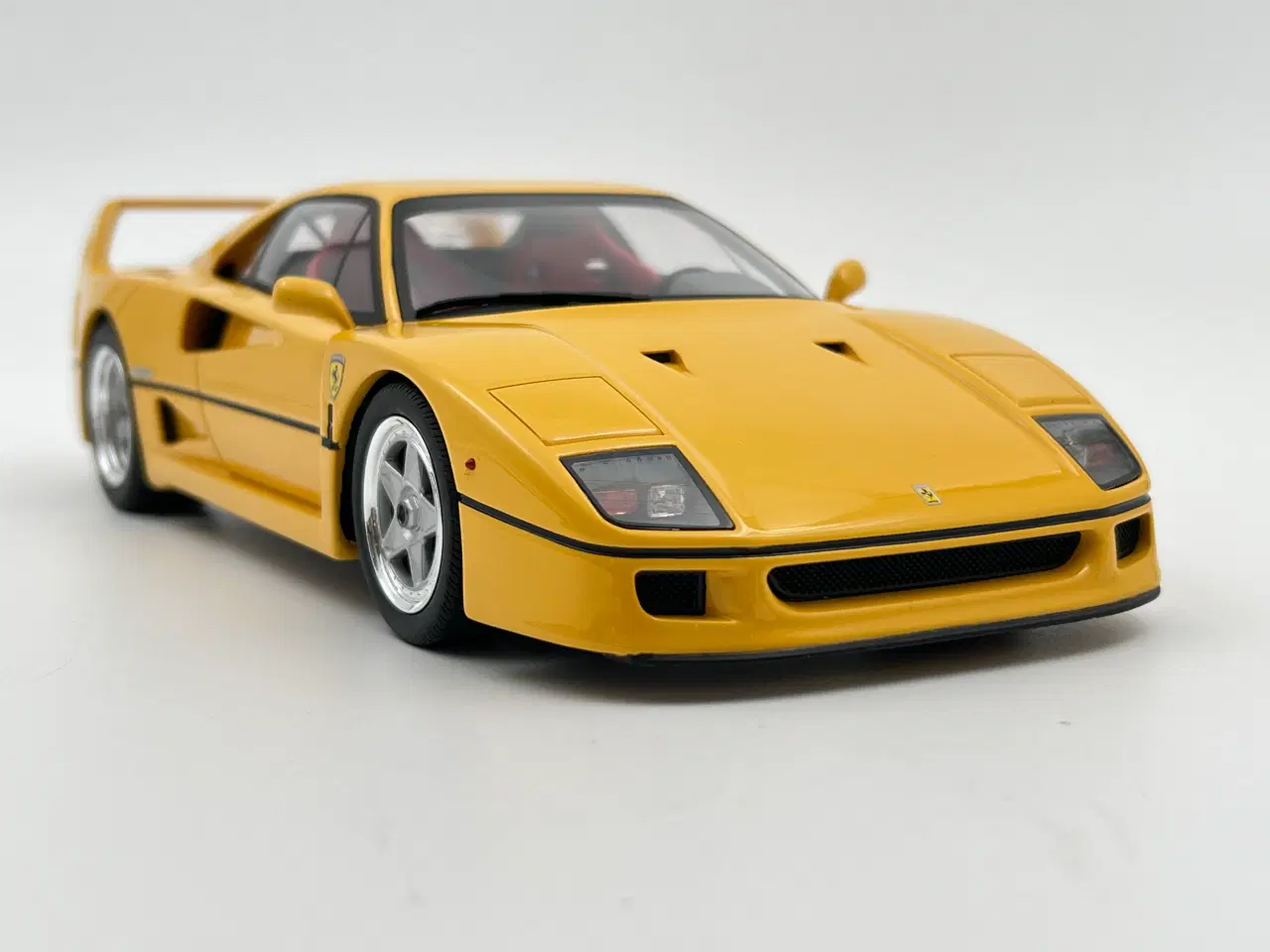 Billede 8 - 1987 Ferrari F40 - Limited Edition 56/999 - 1:18