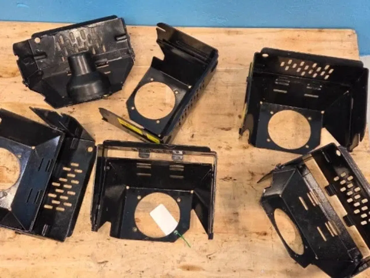 Billede 16 - New Holland T4.75 Pto Afskærmning 47798269  6Stk