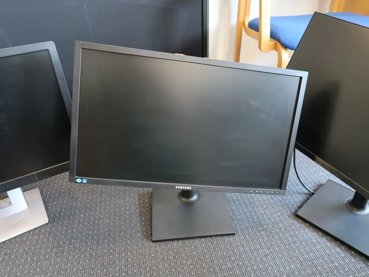 Billede 1 - Computerskærm SAMSUNG S24E450